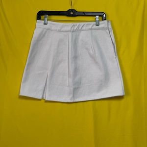 Mini skirt. Size L